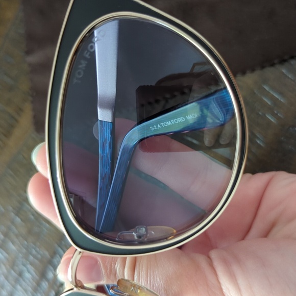 Tom Ford Sunglass - Photos taken of serial number - please review Cat Ey… - Picture 11 of 11